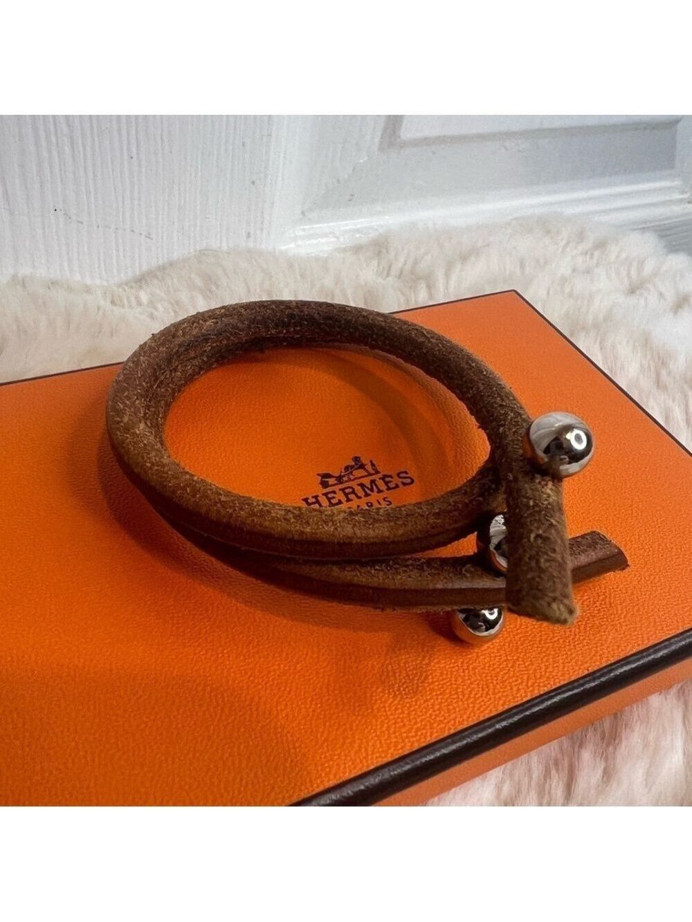 HERMES LEATHER BANGLE UNISEX BRACELET WITH BOX - Picture 4 of 15